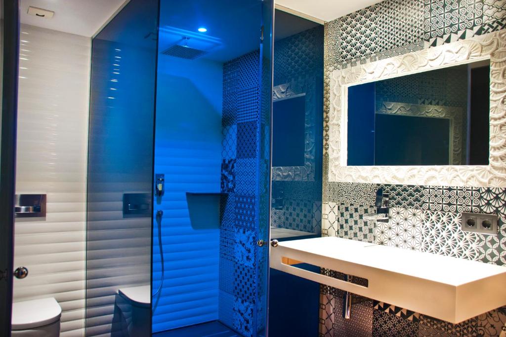 Koupelna v ubytování Sant Jordi Boutique Hotel