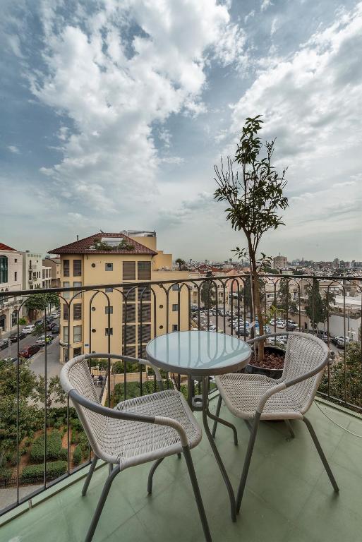 Bazén v ubytování Margosa Boutique Hotel Tel-Aviv Jaffa nebo v jeho okolí