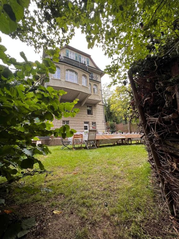 4 Story, 12 beds, home near Eurovision Contest