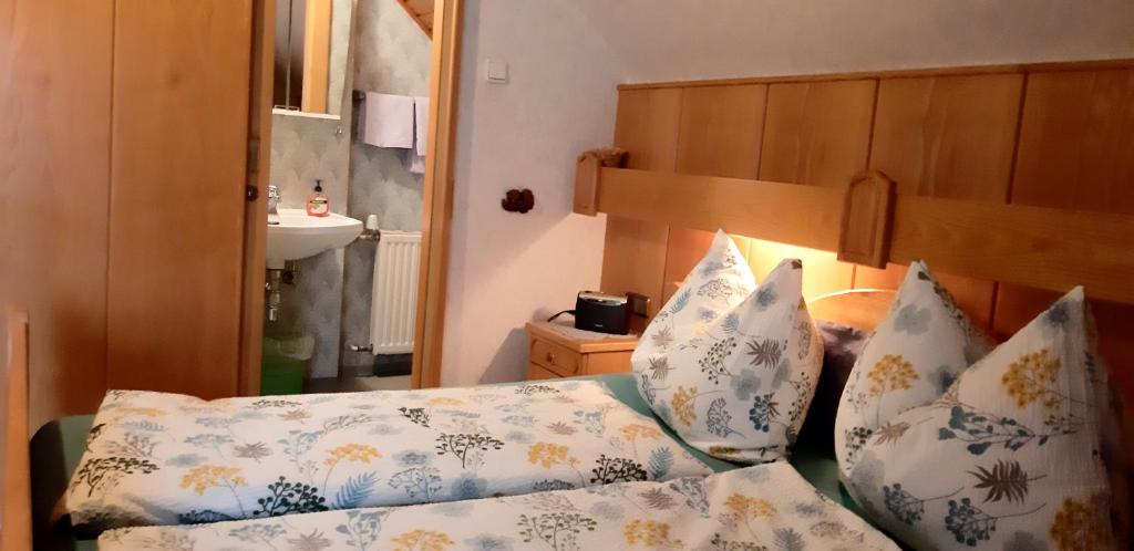 Postel nebo postele na pokoji v ubytování Panoramapension Platzer