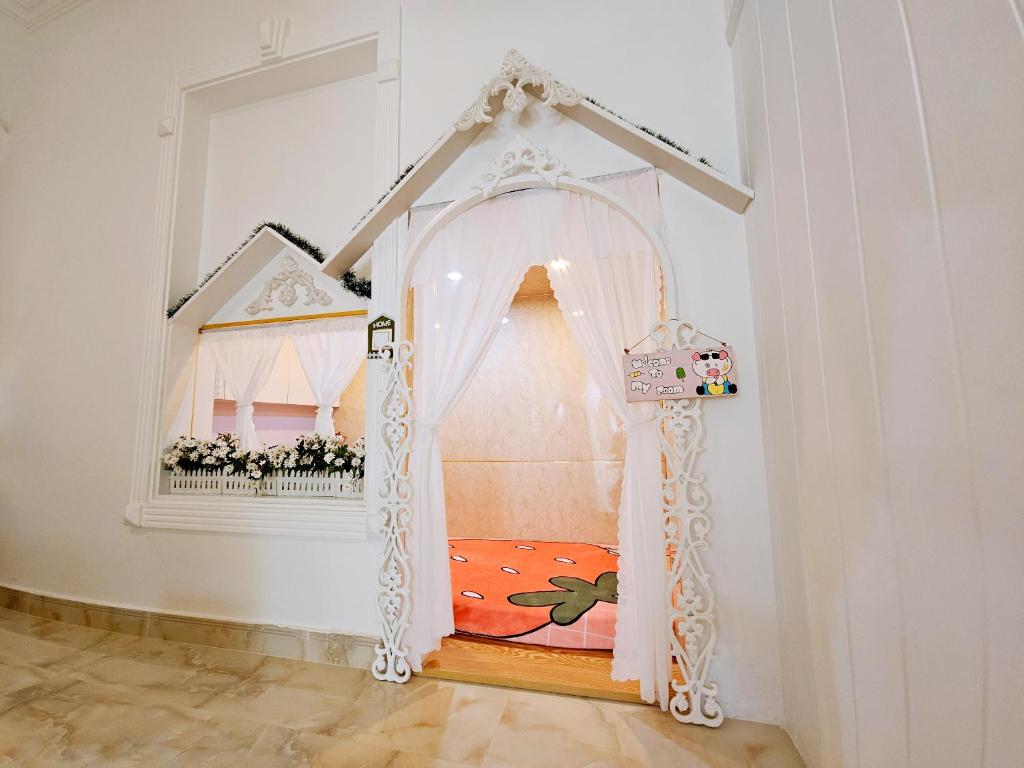 Koupelna v ubytování Biệt Thự cao cấp Lâu Đài Nhỏ Đà Lạt - Little Castle Da Lat Villa
