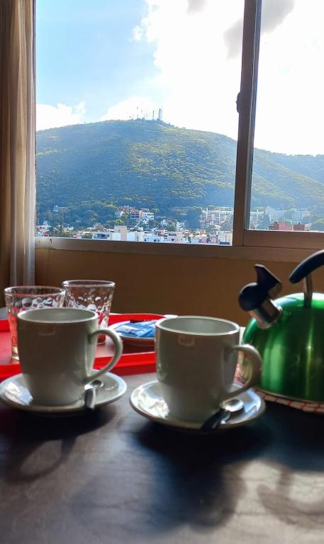 Nespecifikovaný výhled na hory nebo výhled na hory při pohledu z aparthotelu