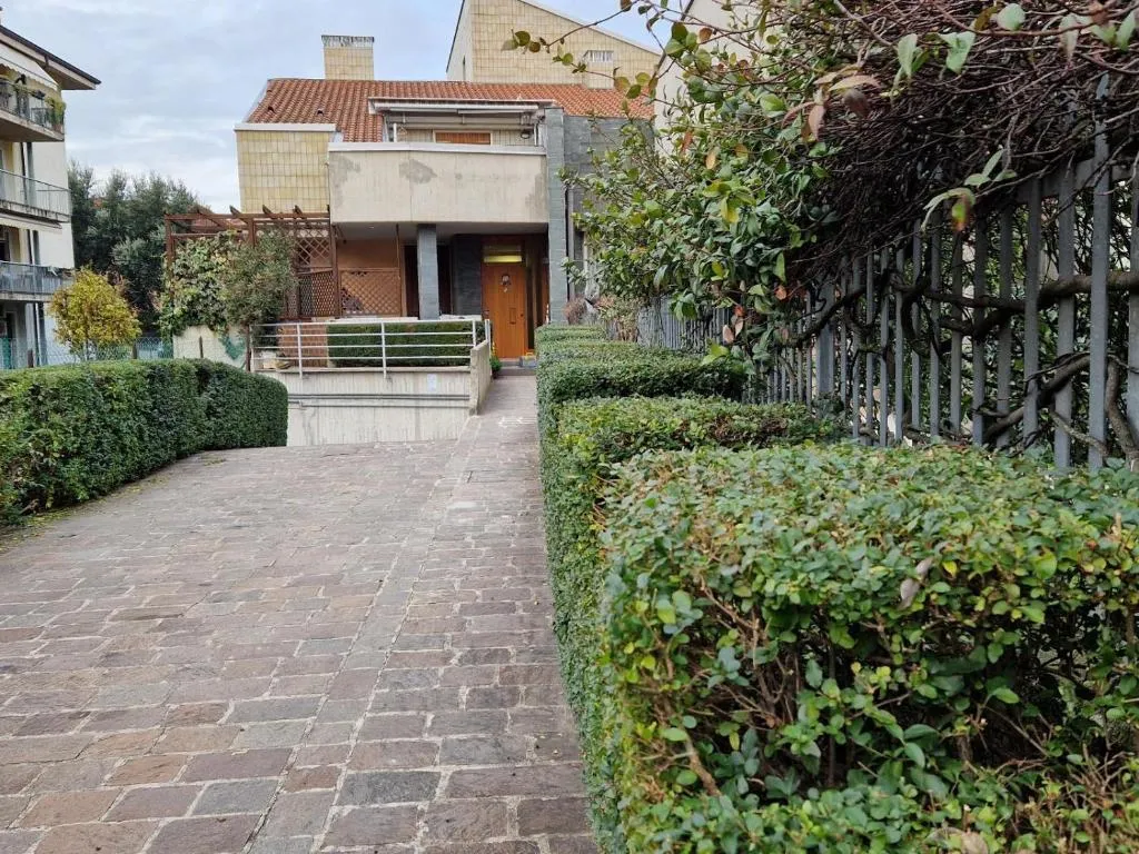 I 10 migliori hotel con vasche idromassaggio di Velo Veronese, Italia |  Booking.com, image size:1024x768