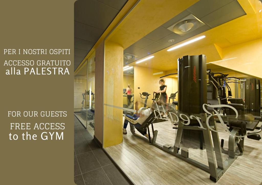 Fitness centrum a/nebo fitness zařízení v ubytování Arli Hotel Business and Wellness