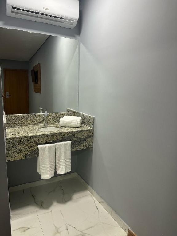 Hotel Premier - Triple Room