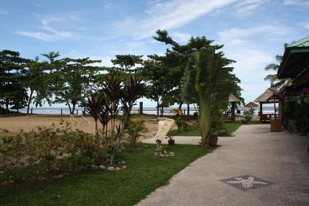 Zahrada ubytování Beringgis Beach Resort & Spa
