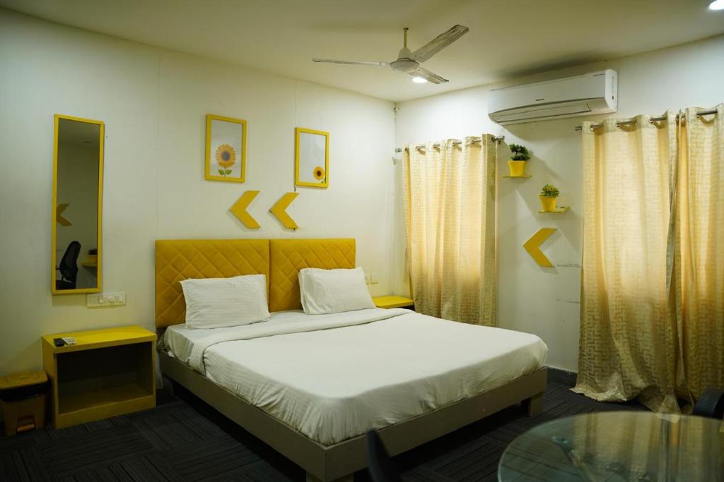Ένα ή περισσότερα κρεβάτια σε δωμάτιο στο Hotel Quality inn