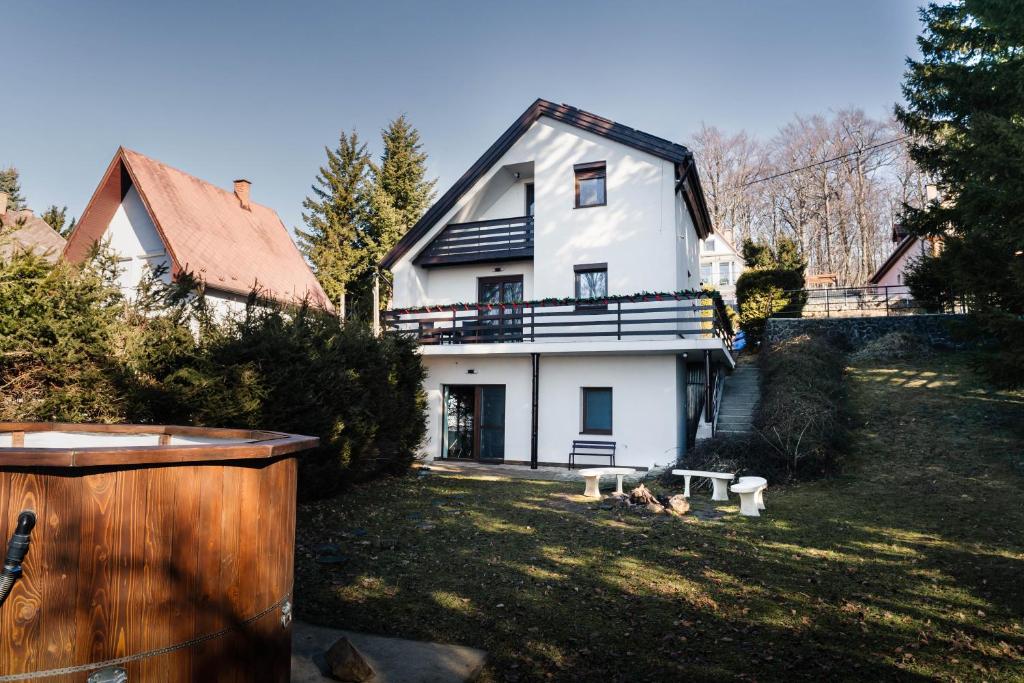 Budova, kde se prázdninový dům nachází