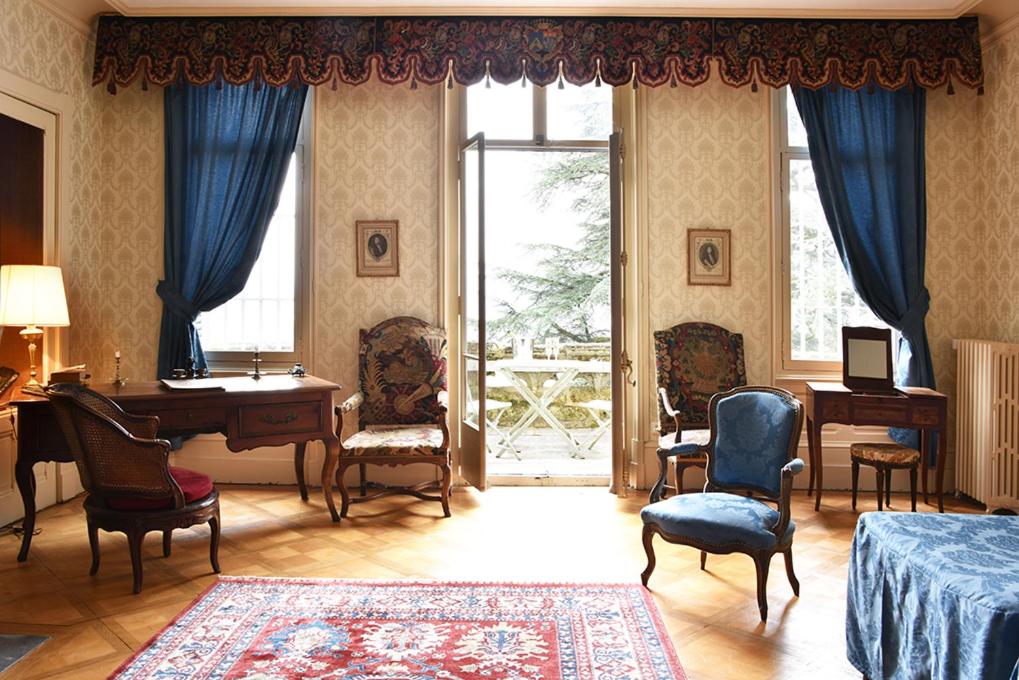 Chateau de Varambon - Large Double Room With Mountain View