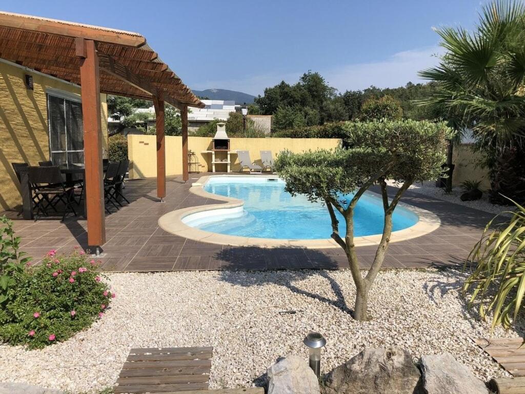 Φωτογραφία από το άλμπουμ του Villa l Olivier avec piscine privée σε Les Cluses