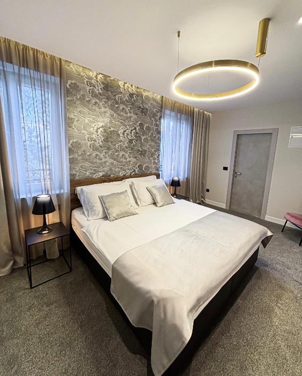 Calma Luxury Rooms - 17