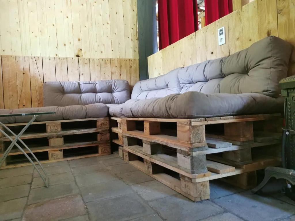 Posezení v ubytování Heuscheune Mühlenhagen