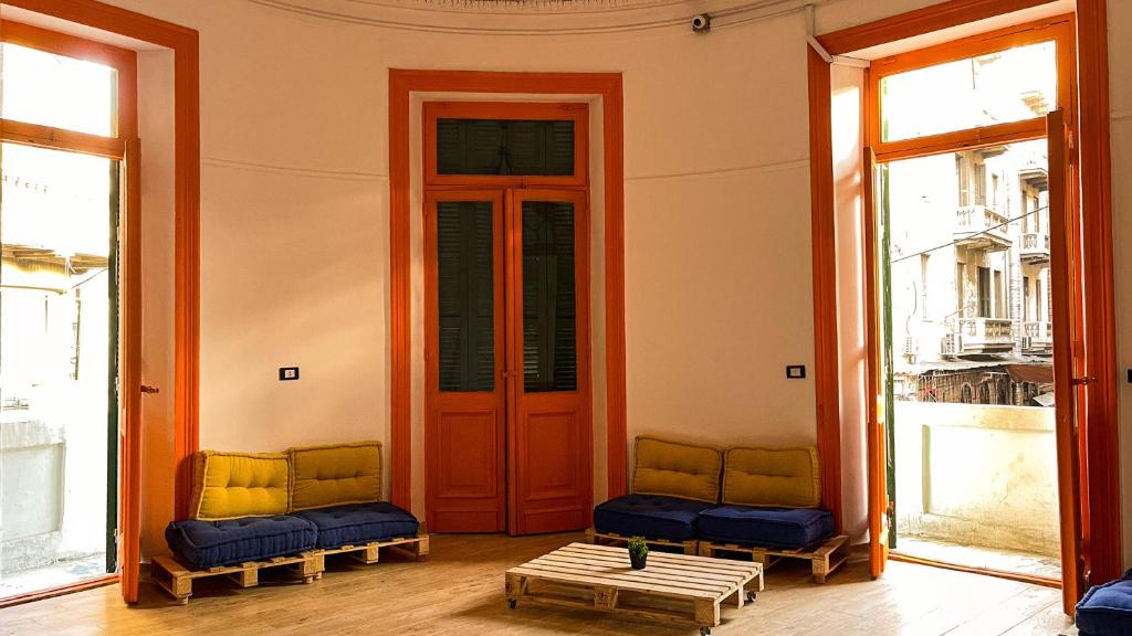 Posezení v ubytování Ithaka Raml Hostel