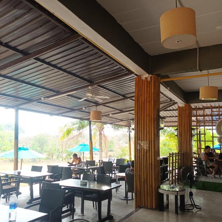Restaurace v ubytování Green Gen Hotel, Mueang Phuket
