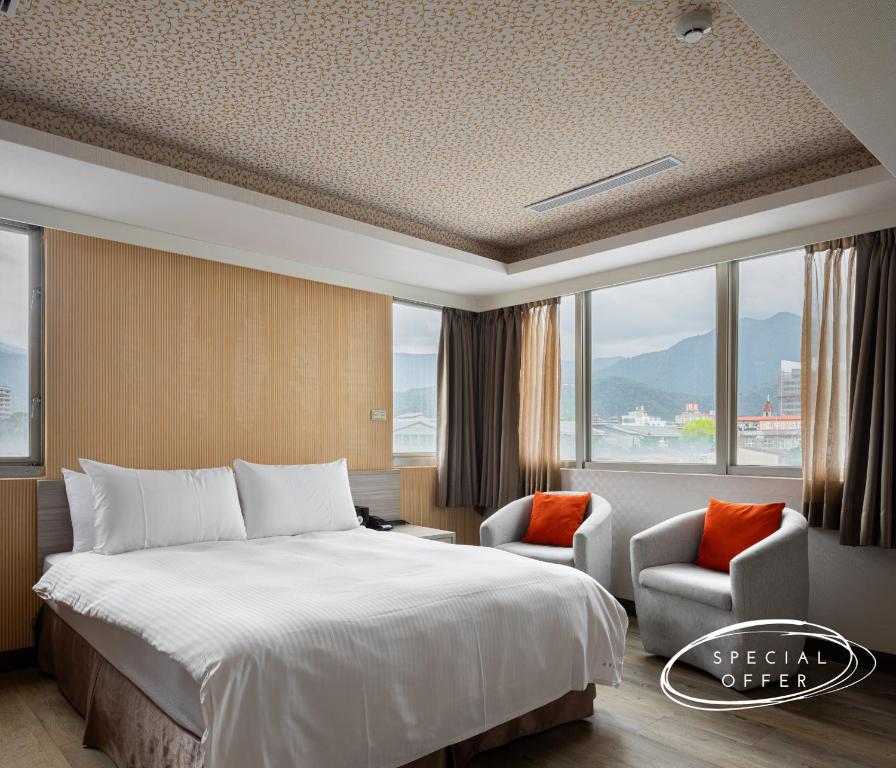 Postel nebo postele na pokoji v ubytování West Hotel