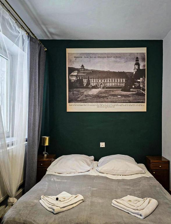 Zamek Międzylesie - Apartamento De Suite