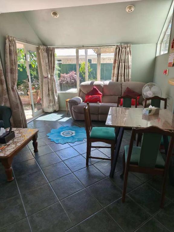 Susan's Holiday House - Resim 9