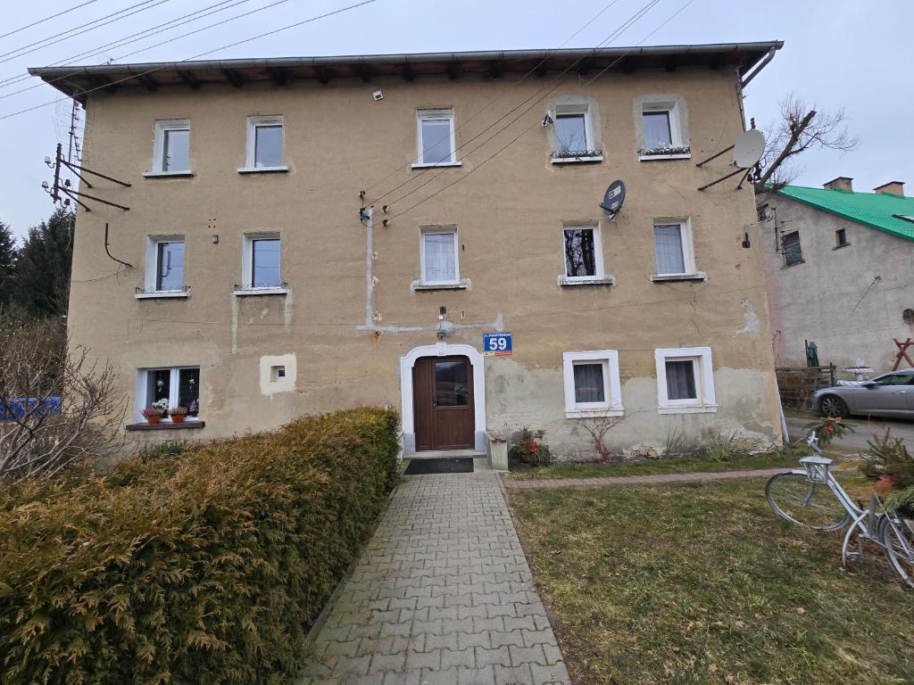 Budova, kde se apartmán nachází
