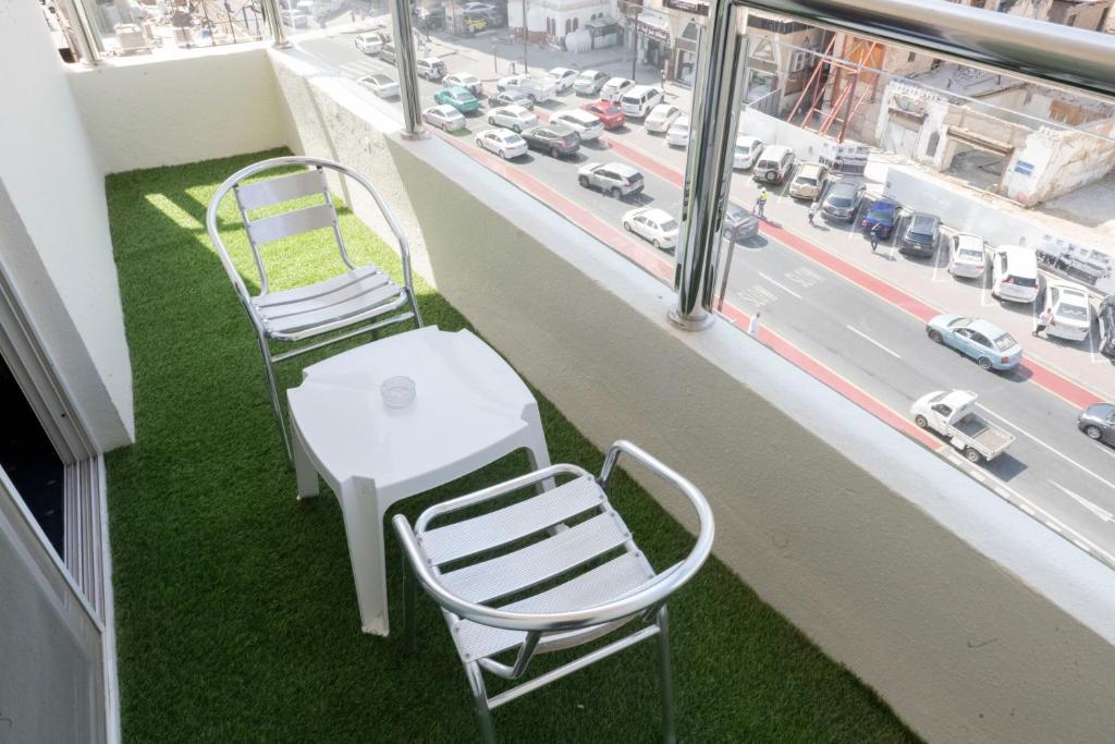 Balkón nebo terasa v ubytování فندق المروج كريم AlMorooj Kareem Hotel