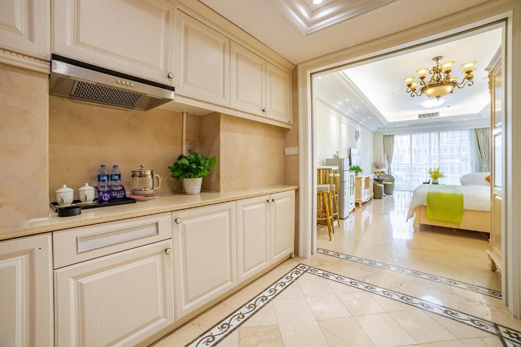 Posezení v ubytování WAIFIDEN Guangzhou HaiZhu Square WanYi Apartment
