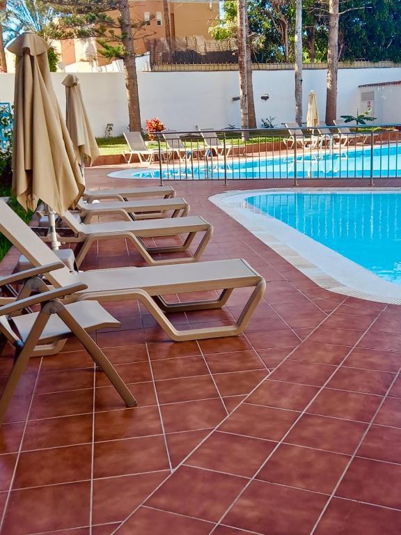 Bazén v ubytovaní Moon Dunes Apartment - by Yumbo Center - Playa del Ingles alebo v jeho blízkosti