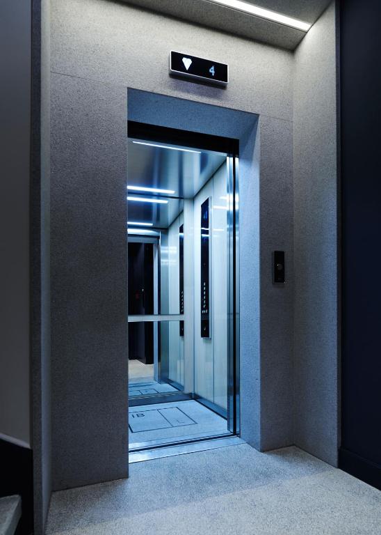 Ilonn Boutique Limanowskiego - Resim 16