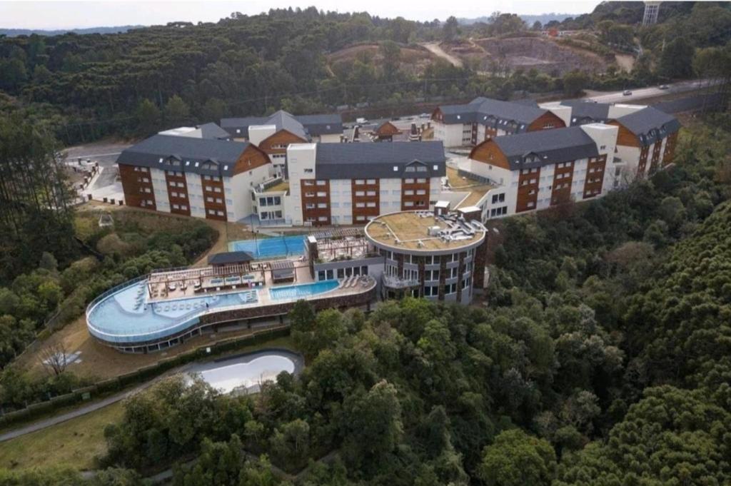Bazén v ubytování Laghetto Golden Gramado Resort nebo v jeho okolí