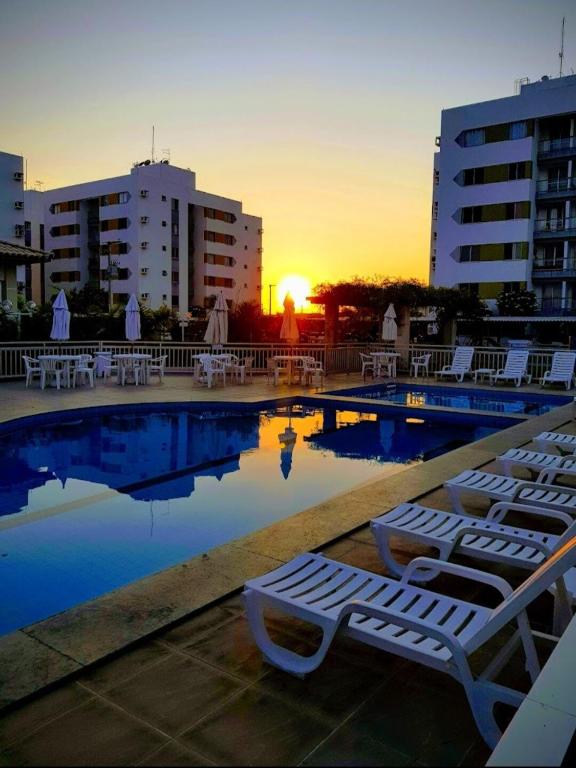 Swimmingpoolen hos eller tæt på Ajuflat- Seu lar perto da Praia e da Orla de Atalaia com Ar condicionado e piscina