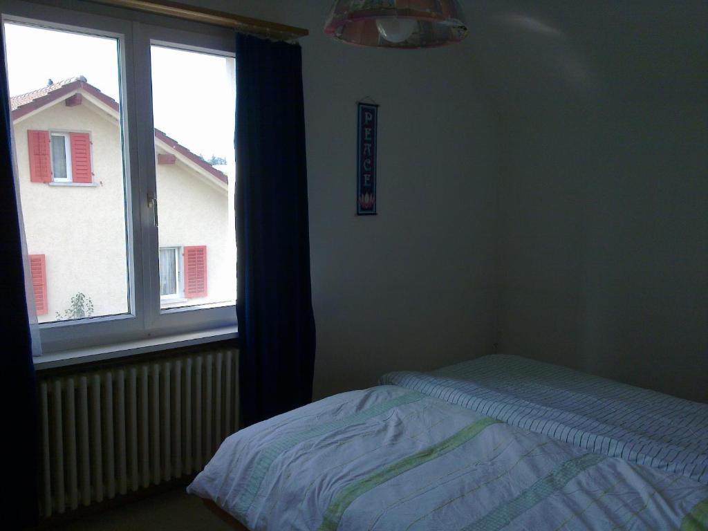 Postel nebo postele na pokoji v ubytování Private Room on second floor with a View