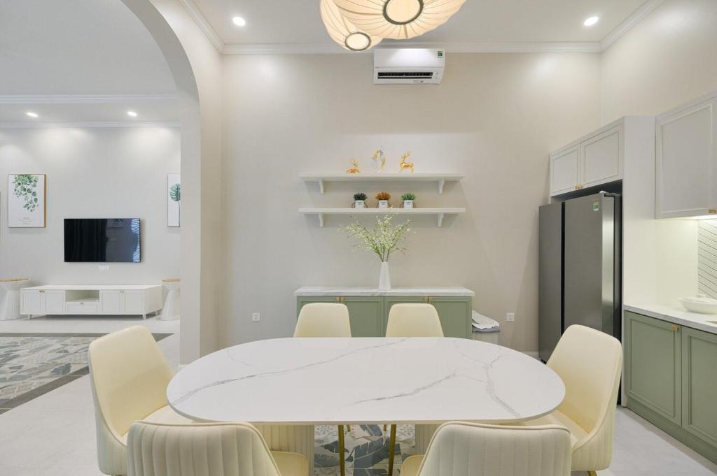 Biệt Thự 3 Phòng Ngủ