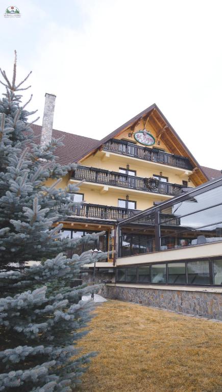 Budova, kde se hotel nachází