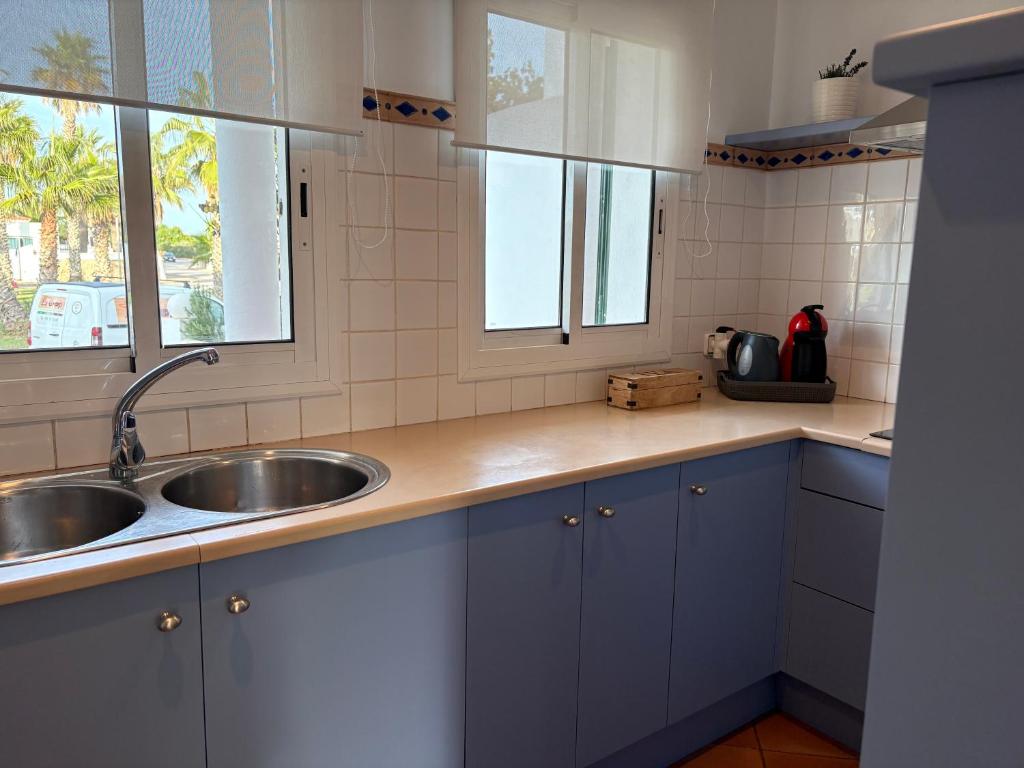 Kuchyň nebo kuchyňský kout v ubytování Villa Blanc