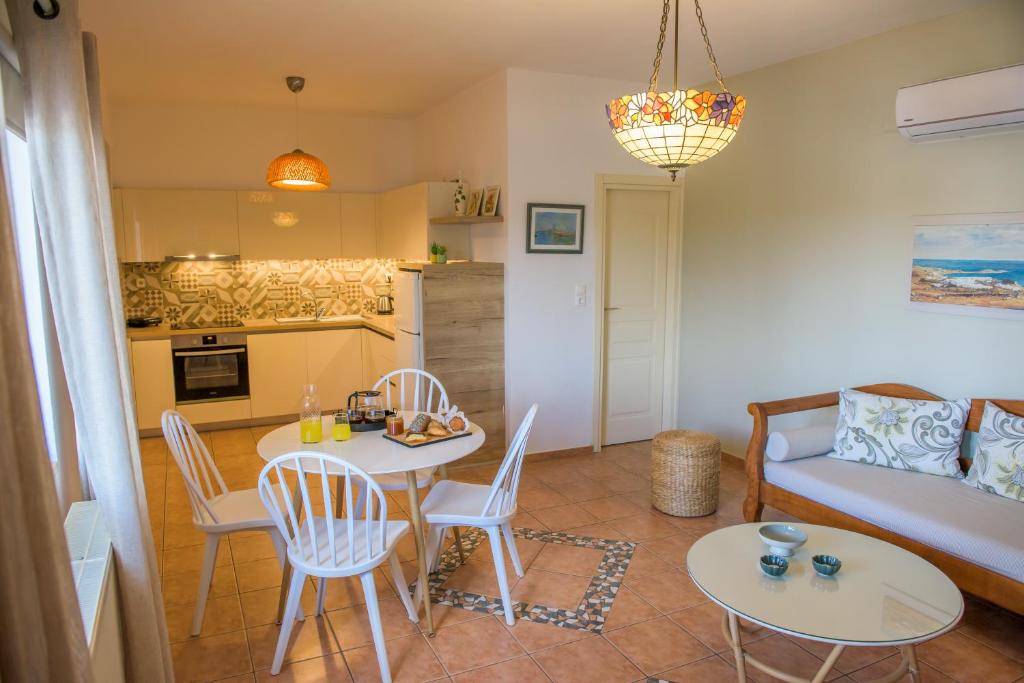 Kuchyň nebo kuchyňský kout v ubytování Sirines Apartments
