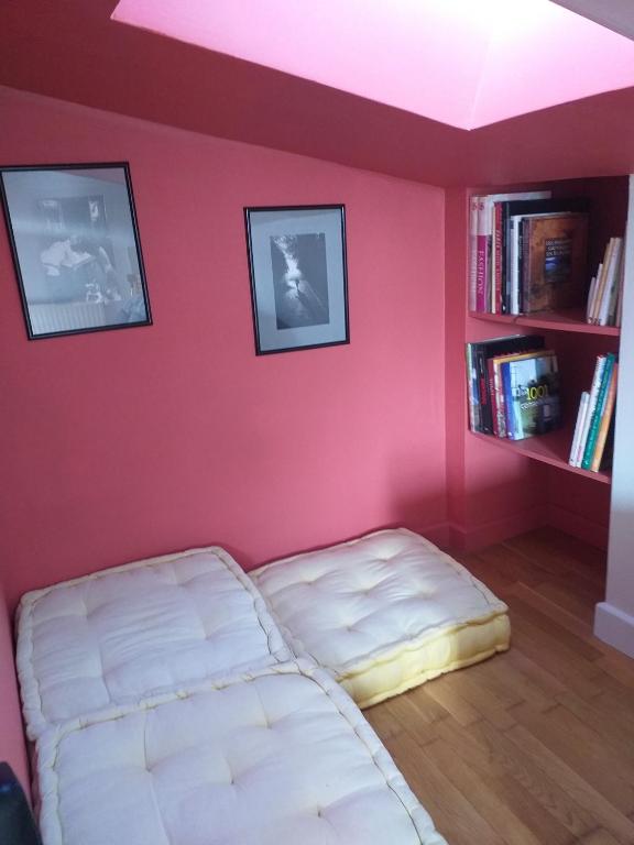 Postel nebo postele na pokoji v ubytování clos st Joseph