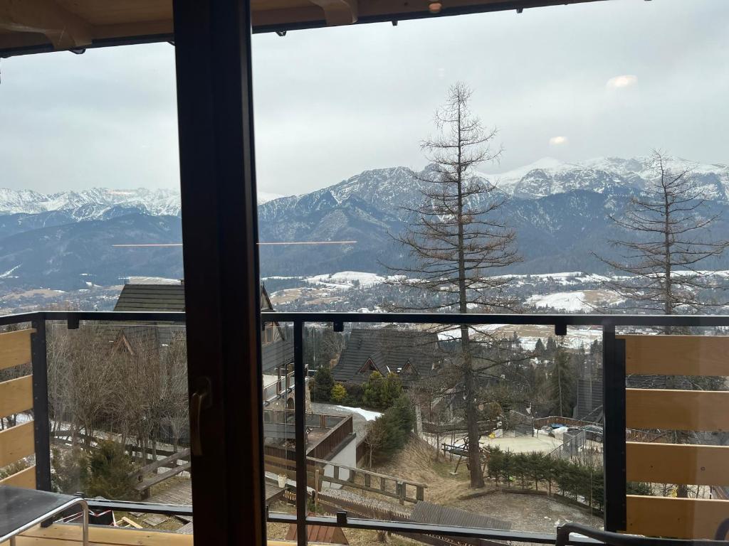 Výhľad na hory alebo výhľad na hory priamo z apartmánu