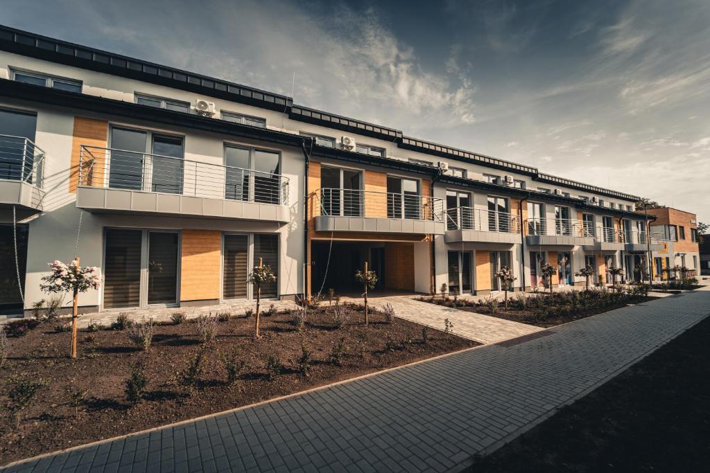 Budova, kde se aparthotel nachází