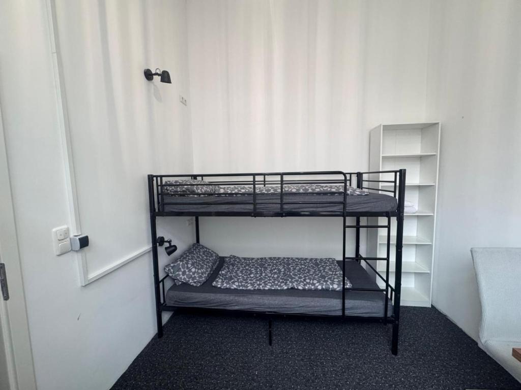 Postel nebo postele na pokoji v ubytování Chill Inn Hostel Berlin