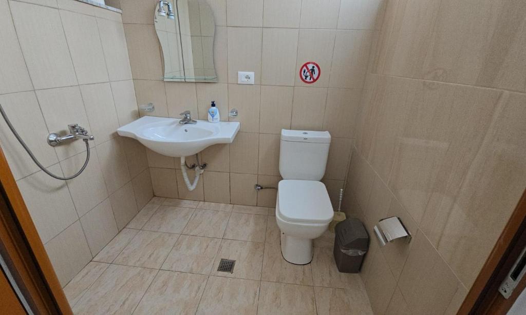 Koupelna v ubytování Guest House Pogradeci