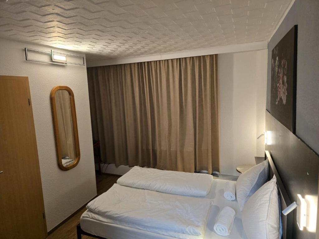 Niehler Hotel - Resim 15