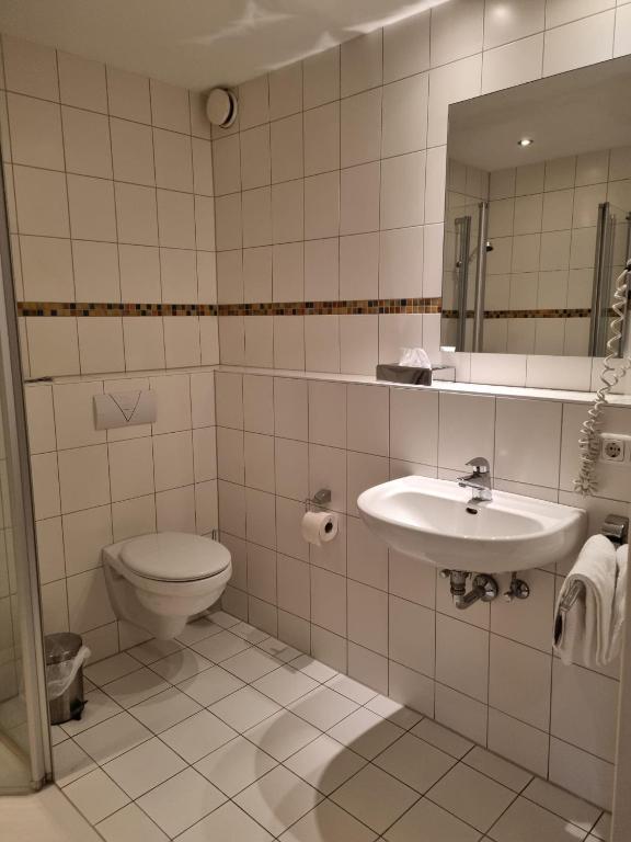 Koupelna v ubytování Hotel am Rosenpark