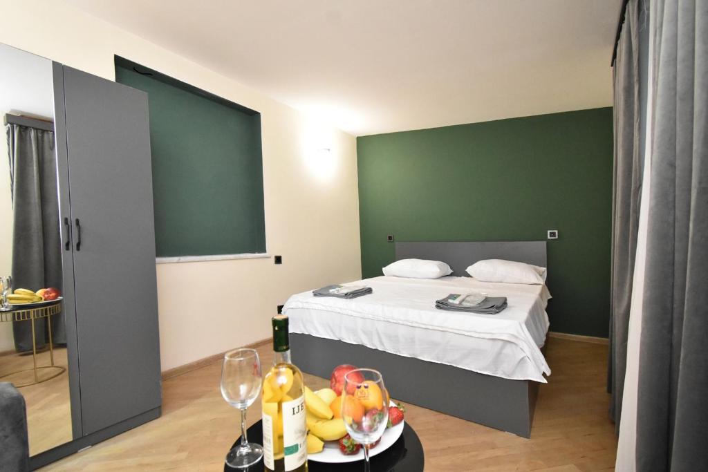 Postel nebo postele na pokoji v ubytování N&A guest house