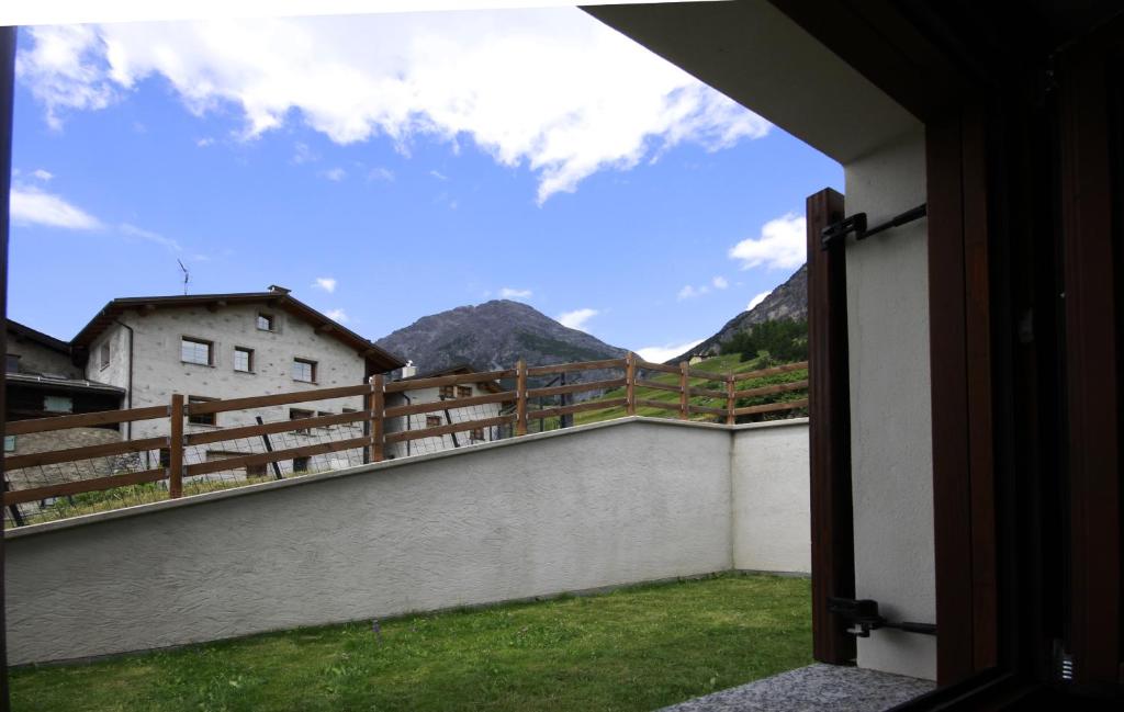 Nespecifikovaný výhled na hory nebo výhled na hory při pohledu z apartmánu