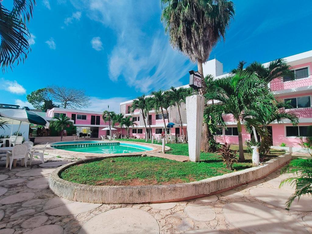 Bazén v ubytování Hotel Don Luis nebo v jeho okolí