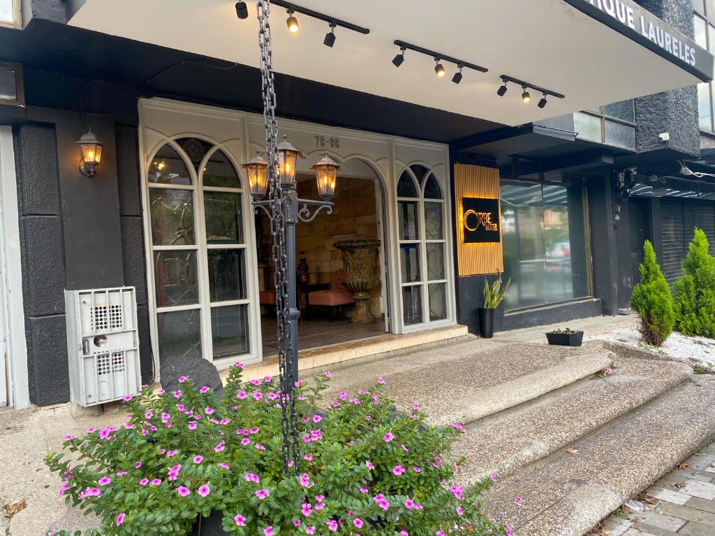 Budova, kde se hotel nachází