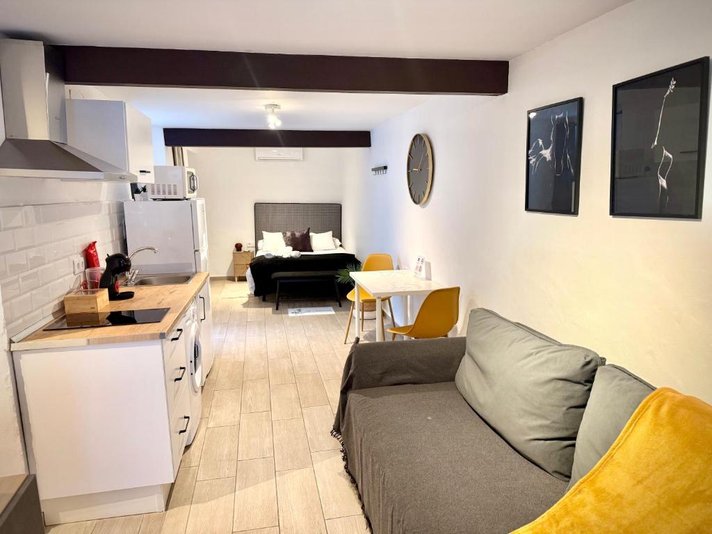 Η κουζίνα ή μικρή κουζίνα στο La Faraona