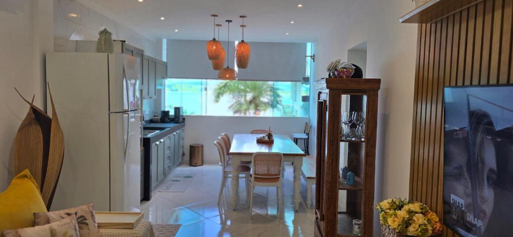 Køkken eller tekøkken på Apto frente Rio SJ da Barra MG