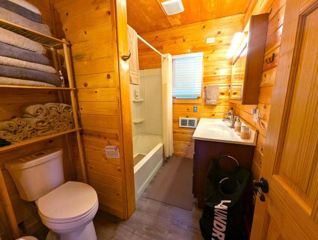 Yellowstone Treasure Guesthouses on the River photo