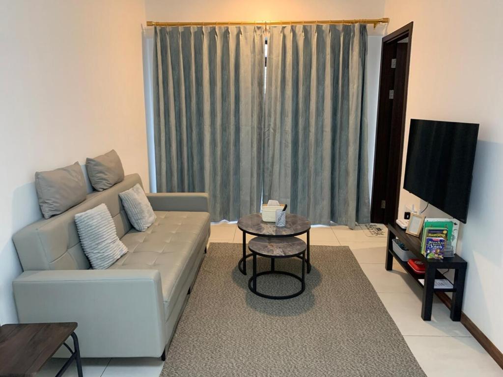 Ruang duduk di K Avenue by Maristay