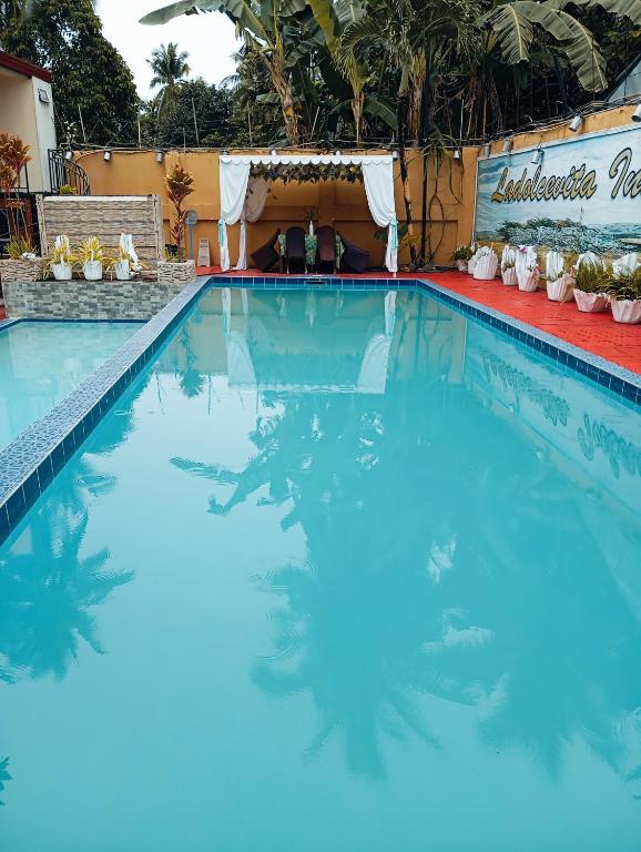 Bazén v ubytování Ladolcevita Inland Resort nebo v jeho okolí