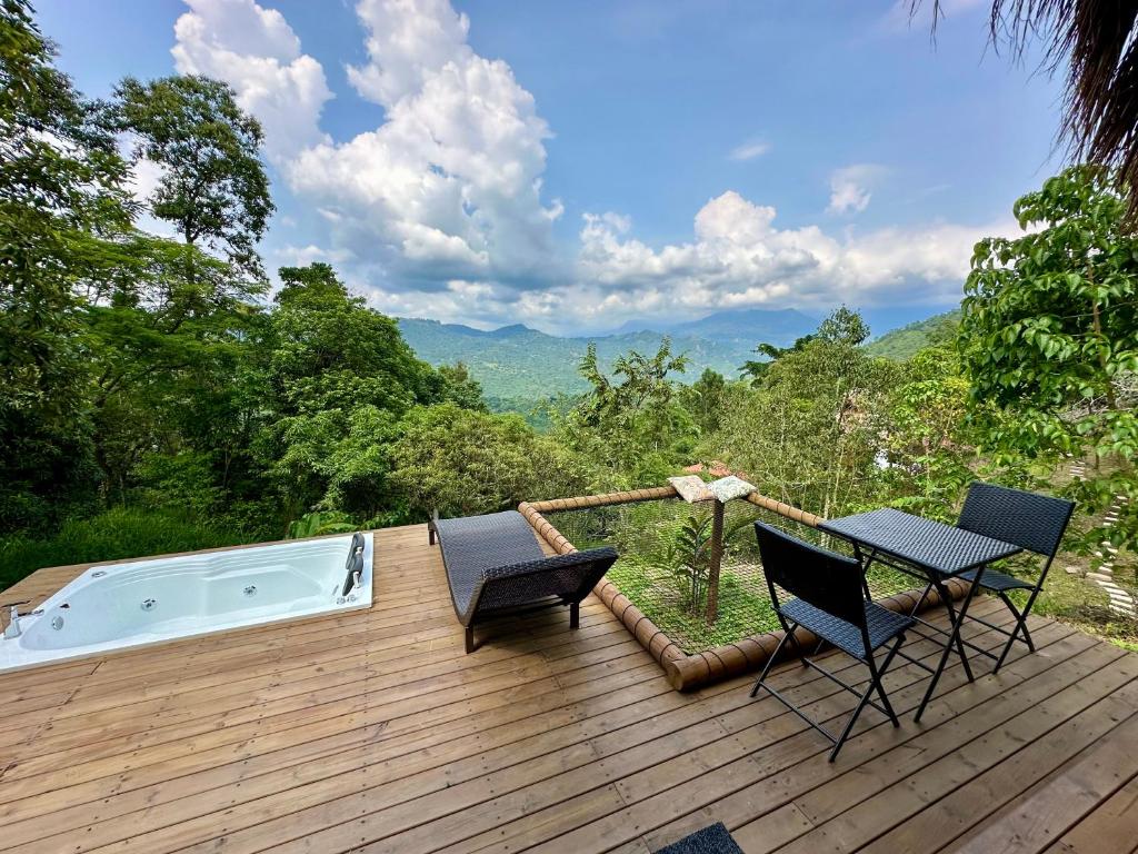 Příroda nedaleko rezortu